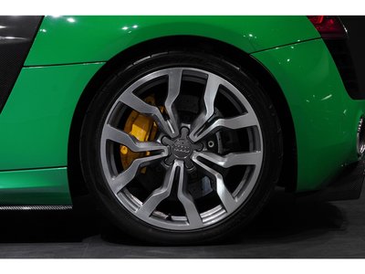 صورة 9 لـ 2014 AUDI R8