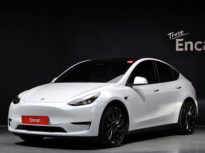TESLA MODEL Y - 1