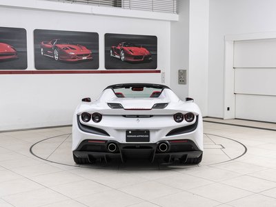صورة 7 لـ 2022 FERRARI F8 SPIDER