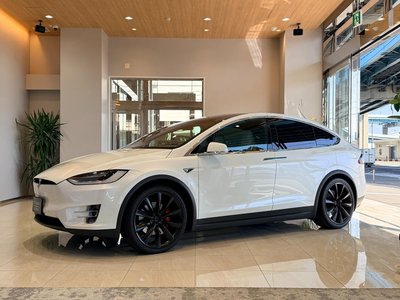 TESLA MODEL X - 3