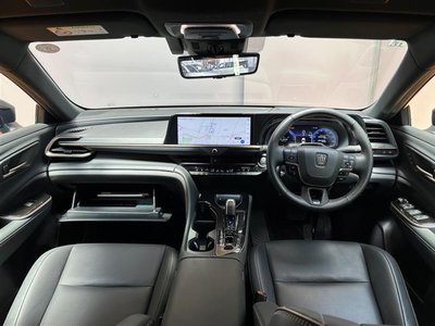 صورة 10 لـ 2023 Toyota CROWN SPORT