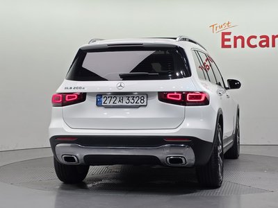 2022 Mercedes-BENZ GLB photo 4
