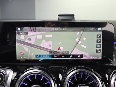 2022 Mercedes-BENZ GLB — миниатюра 30