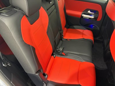 MERCEDES-BENZ GLB - 8