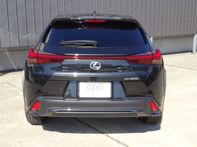 LEXUS UX - 5