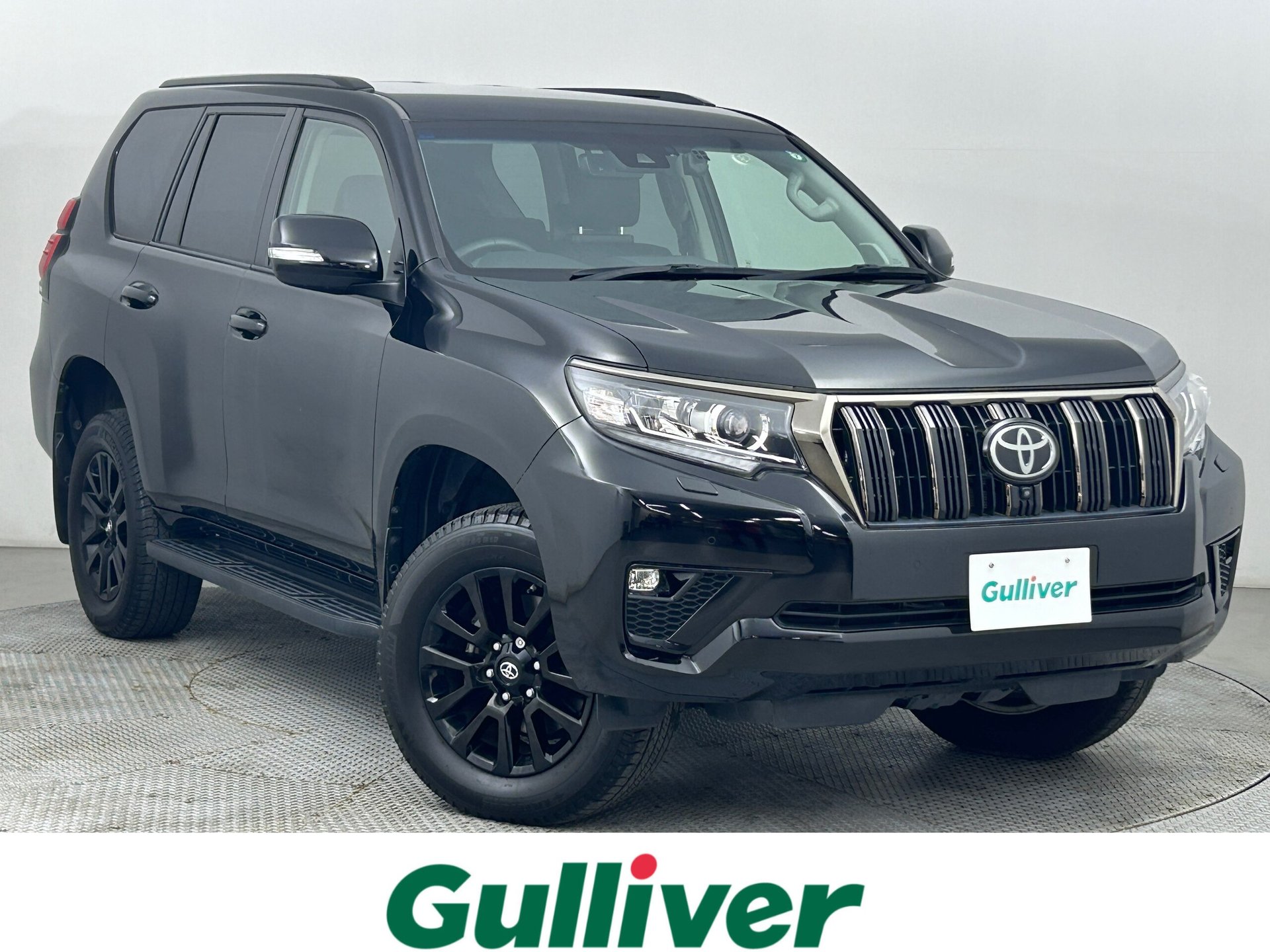 TOYOTA LAND CRUISER PRADO - View 1