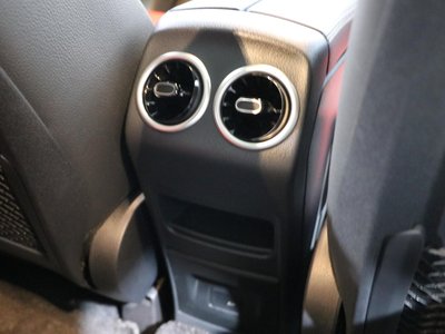 2022 Mercedes-BENZ GLB — миниатюра 41