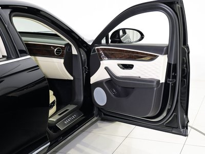 BENTLEY FLYING SPUR - 10