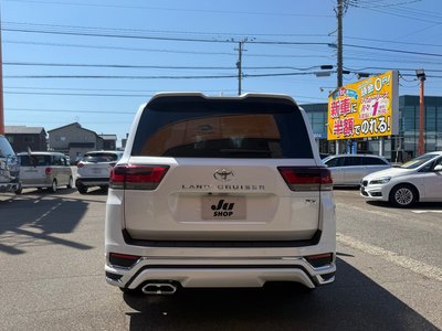 2026 Toyota LAND CRUISER 300 — миниатюра 16