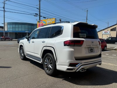 2026 Toyota LAND CRUISER 300 — миниатюра 17