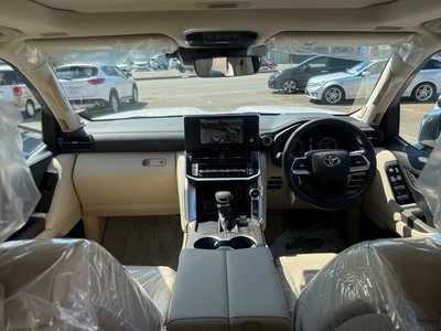 TOYOTA LAND CRUISER 300 - 2