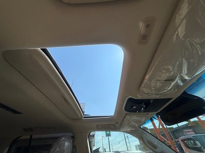 2026 Toyota LAND CRUISER 300 — миниатюра 26