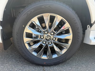 TOYOTA LAND CRUISER 300 - 9
