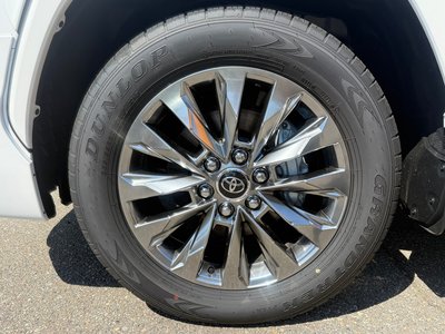 2026 Toyota LAND CRUISER 300 — миниатюра 11