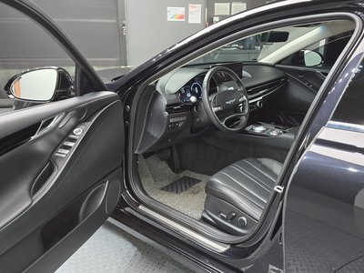 GENESIS G80 (RG3) - 10