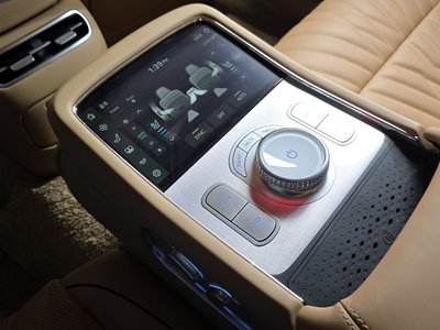 2025 Genesis G90 (RS4) thumbnail 18