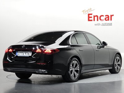 2024 Mercedes-BENZ E-CLASS photo 3