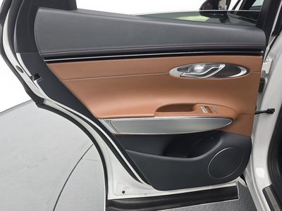 2022 Genesis GV70 thumbnail 15