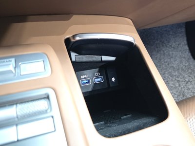 2022 Genesis GV70 thumbnail 29