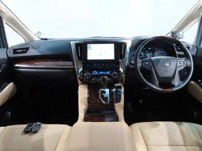 2023 TOYOTA ALPHARD photo 4