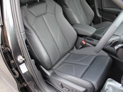 2025 AUDI Q3 缩略图 24
