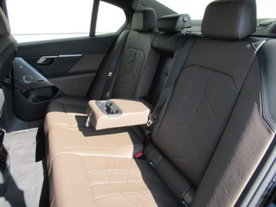 2025 BMW I5 缩略图 31