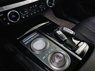 GENESIS G80 (RG3) - 9
