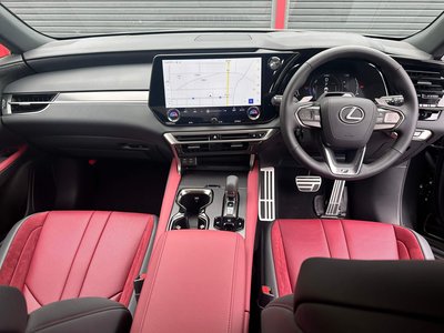 صورة 2 لـ 2023 Lexus RX