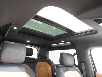 LAND ROVER DEFENDER - 6