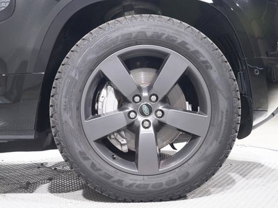 LAND ROVER DEFENDER - 9
