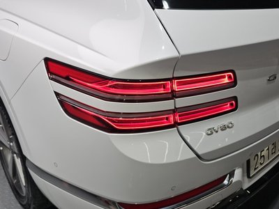 GENESIS GV80 - 10