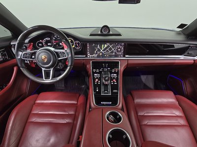 PORSCHE PANAMERA - 4