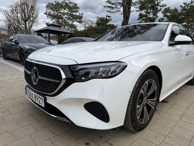 MERCEDES-BENZ E-CLASS - 1