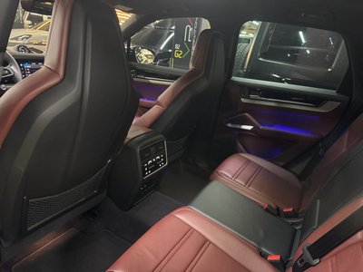 PORSCHE CAYENNE - 10