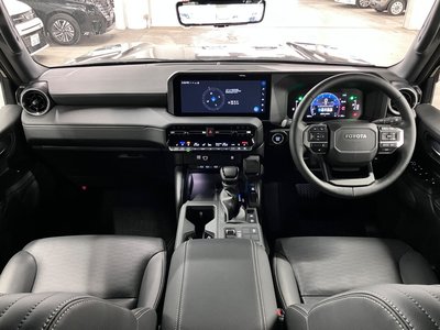 TOYOTA LAND CRUISER 250 - 7