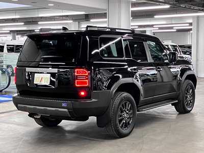 TOYOTA LAND CRUISER 250 - 6