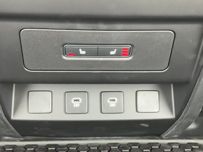 LAND ROVER DEFENDER - 6