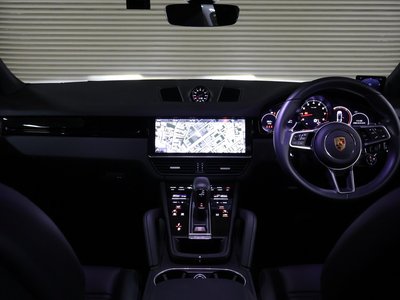 2021 Porsche CAYENNE 照片 3
