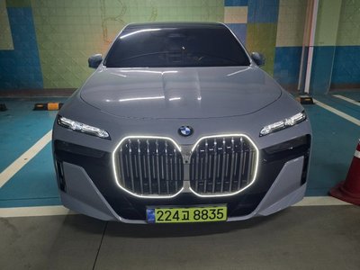 BMW 7 SERIES - 1