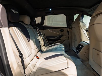 2025 Aston Martin DBX 缩略图 27
