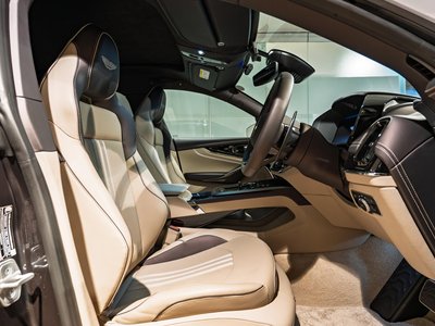 صورة 15 لـ 2025 Aston Martin DBX