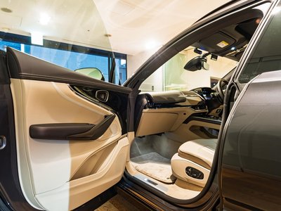 2025 Aston Martin DBX 缩略图 21