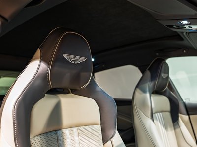 2025 Aston Martin DBX 缩略图 17