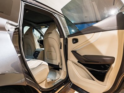 2025 Aston Martin DBX 缩略图 24