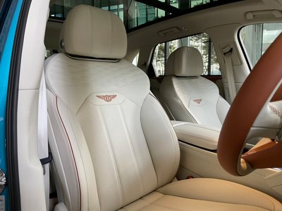 2025 Bentley BENTAYGA photo 8