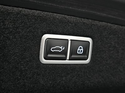 2023 Genesis G90 (RS4) thumbnail 18