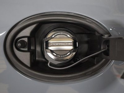 صورة مصغرة 76 لـ 2025 Porsche 718
