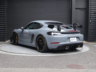 2025 Porsche 718 photo 8