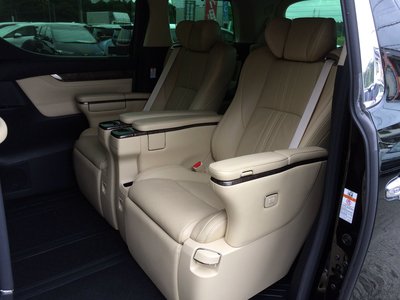 TOYOTA ALPHARD - 10