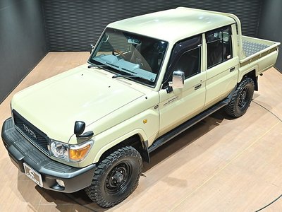 TOYOTA LAND CRUISER 70 PICKUP - 7